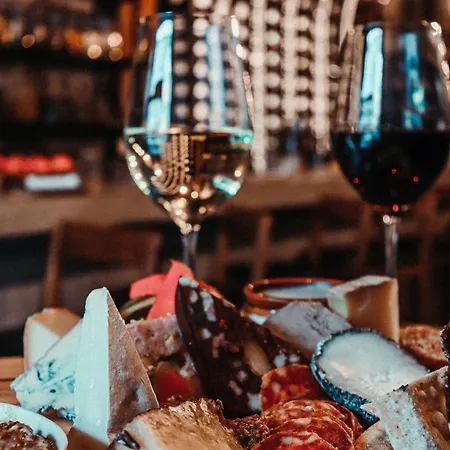 Boho House Bed & Breakfast 3*